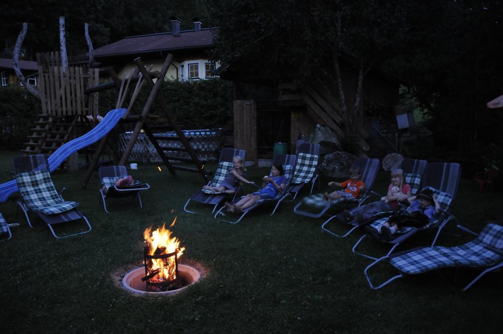 Hotel - Pension Oetzmooshof Sankt Johann im Pongau Exteriör bild